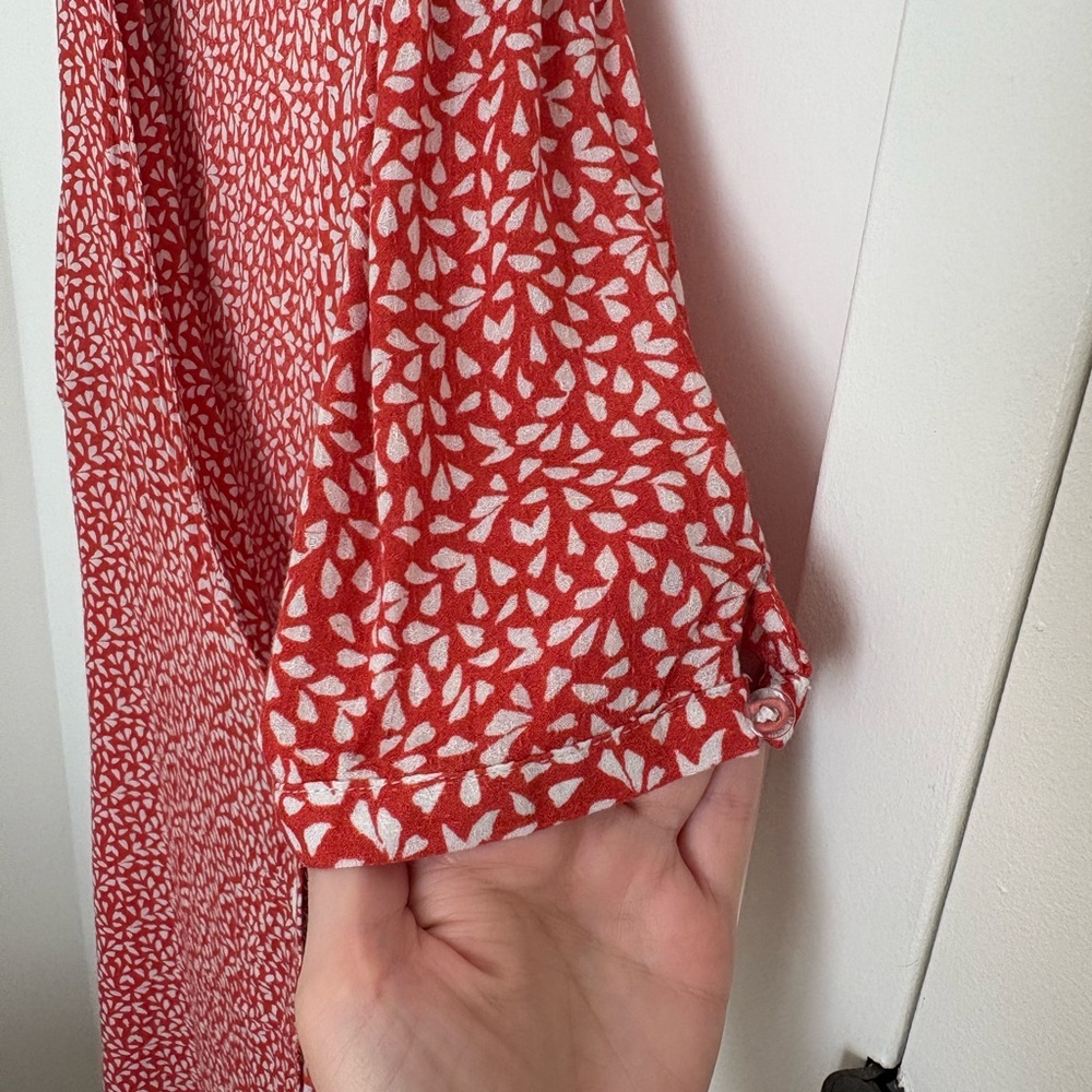 Isalis printed red & white dress in good condition. Ties on the inside to cinch - Picture 4 of 6